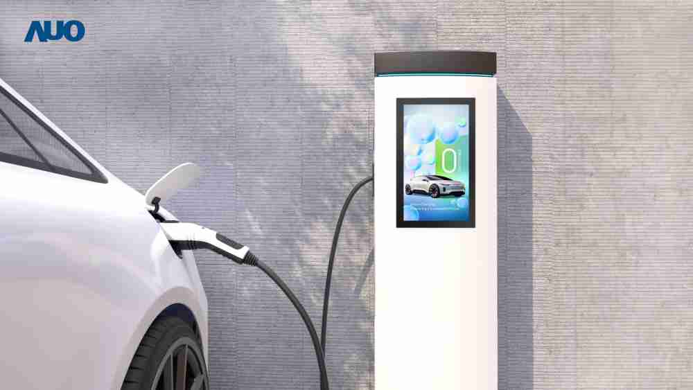 友達〝EVSE車用充電樁解決方案〞專為電動汽車充電樁設計，，，具有高亮度、、、克服戶外艱難環境的耐溫、、耐紫外線等特性，，並搭載散熱性及擴充性強的高效能工業電腦，，，可實現人機互動訴求，，，，如資訊顯示、、支付等應用