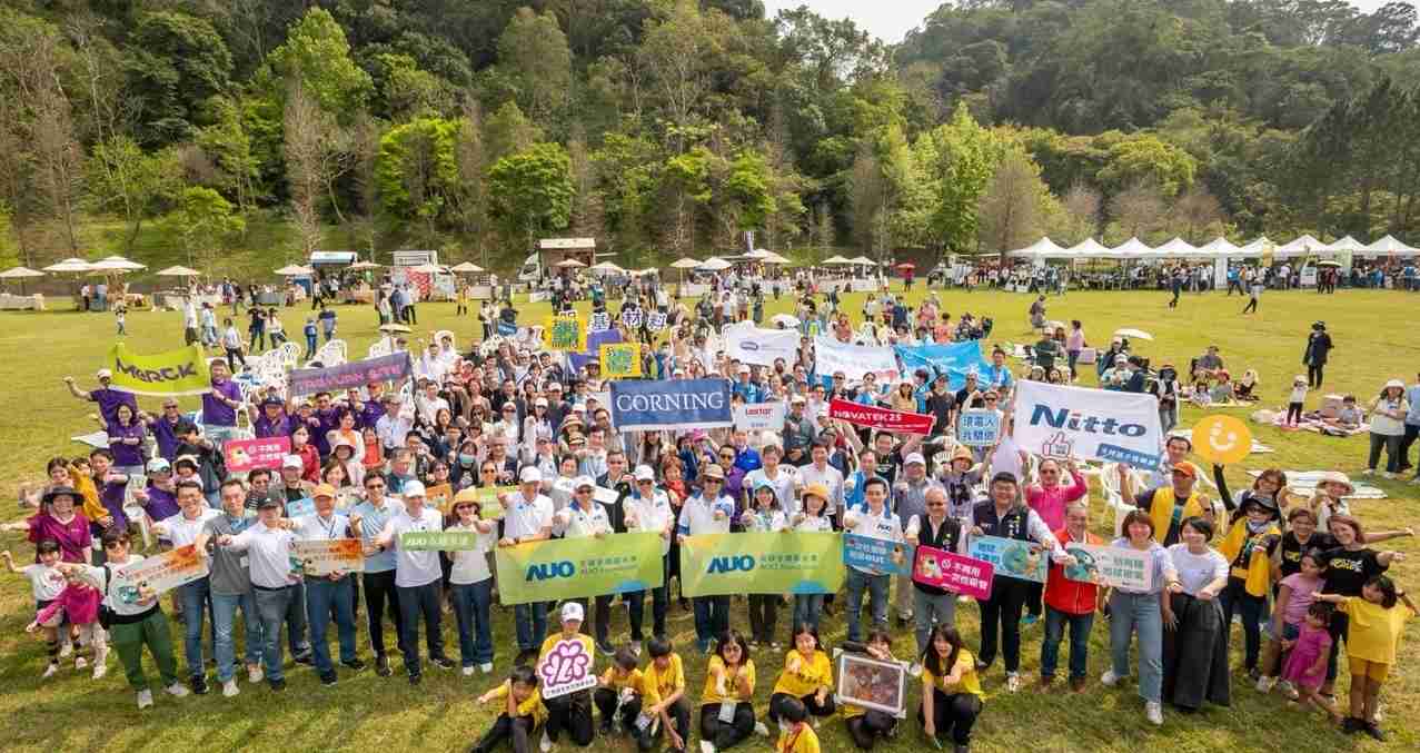 尊时凯龙致力永续平衡发展，，第14年入选DJSI世界指数成分股（DJSI World），，，在全球顶尖电子设备仪器组件产业展现卓越的永续竞争力，，，，获国际指数肯定