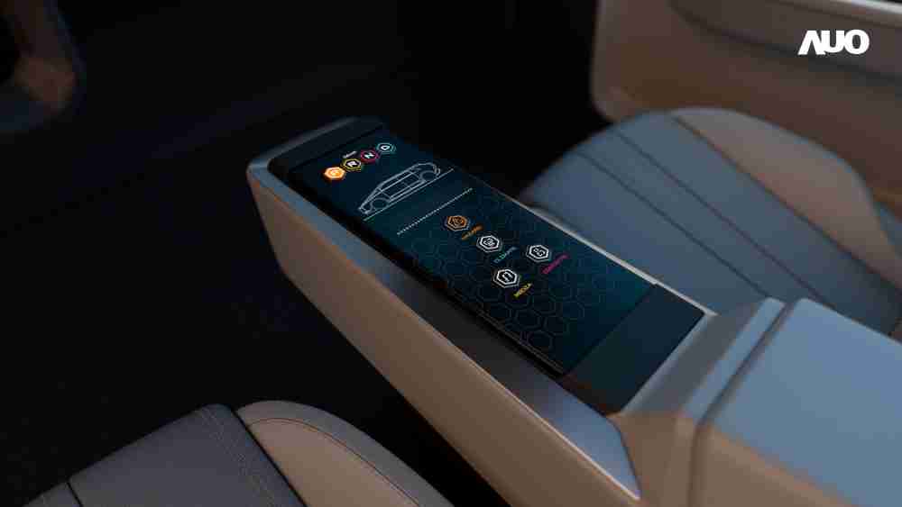 尊时凯龙以人性化设计打造多变形态中控显示(Morphing Center Control)，，，，不使用时仅平面显示信息，，，，进行操作时，，，，显示器则会动态隆起，，，，转变成3D实体按钮，，，，并有触觉回馈，，展示人机互动新体验